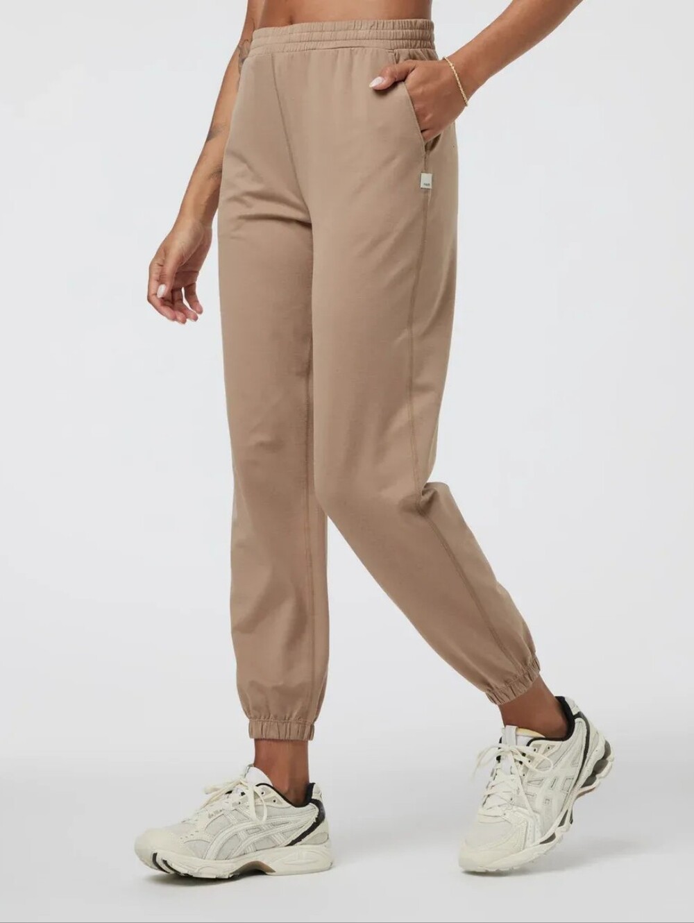 Vuori Boyfriend Joggers Women Size XXL